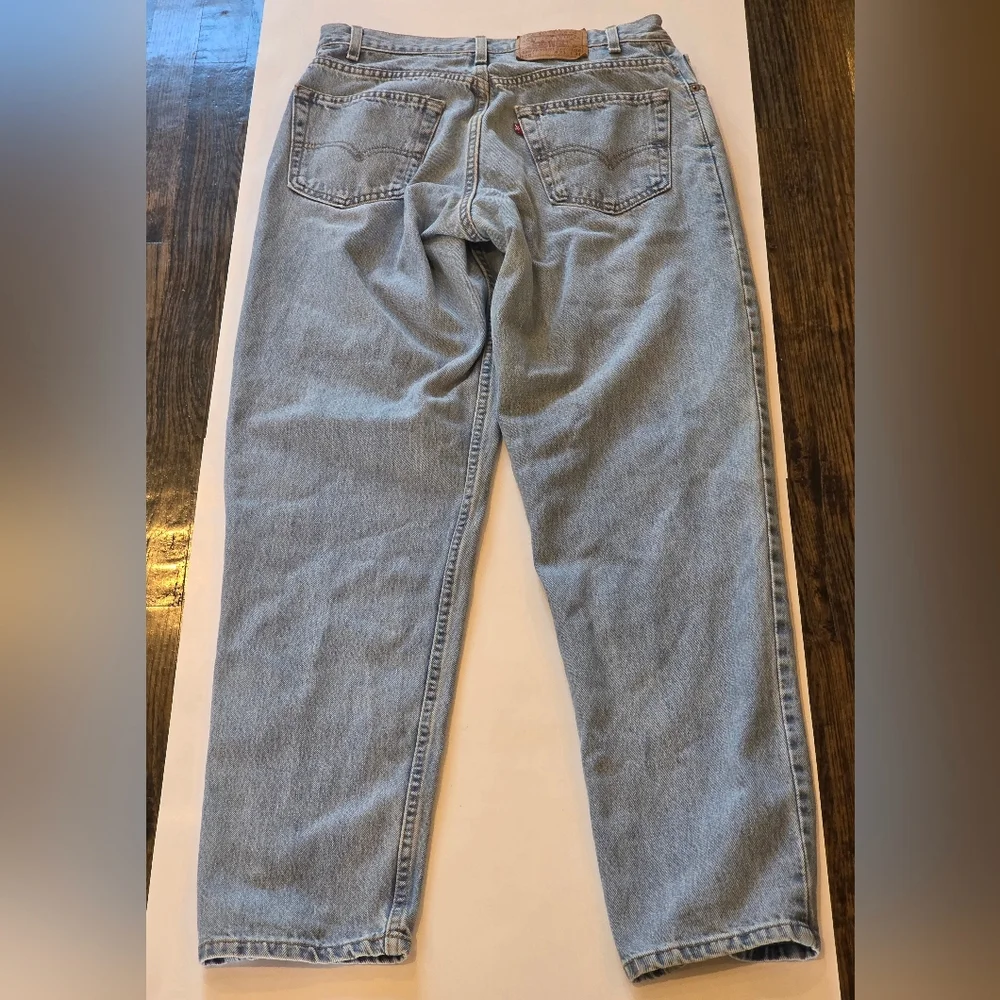 Vintage Levis Men’s 33x34 Light Wash Denim 560 Loose Fit Tapered Blue Jeans USA - Picture 3 of 9